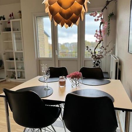 Stor Og Lys Lejlighed I Hjertet Af Holstebro Dış mekan fotoğraf